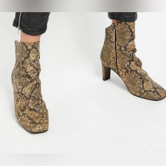 Free People‎ Cybil Bootie Snake Embossed Slough Side Zip Women Size EUR 37 US7